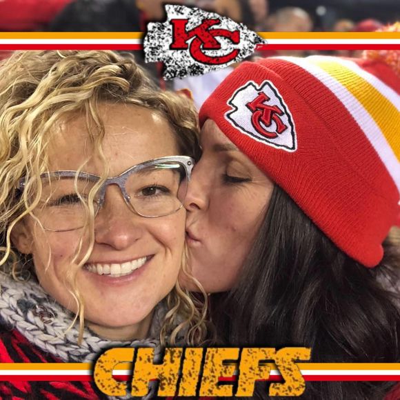 Meet your Posher, Whitney - Picture 1 of 1